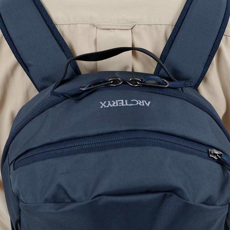 大特価!!大特価!!アークテリクス ARC'TERYX マンティス16 リュック